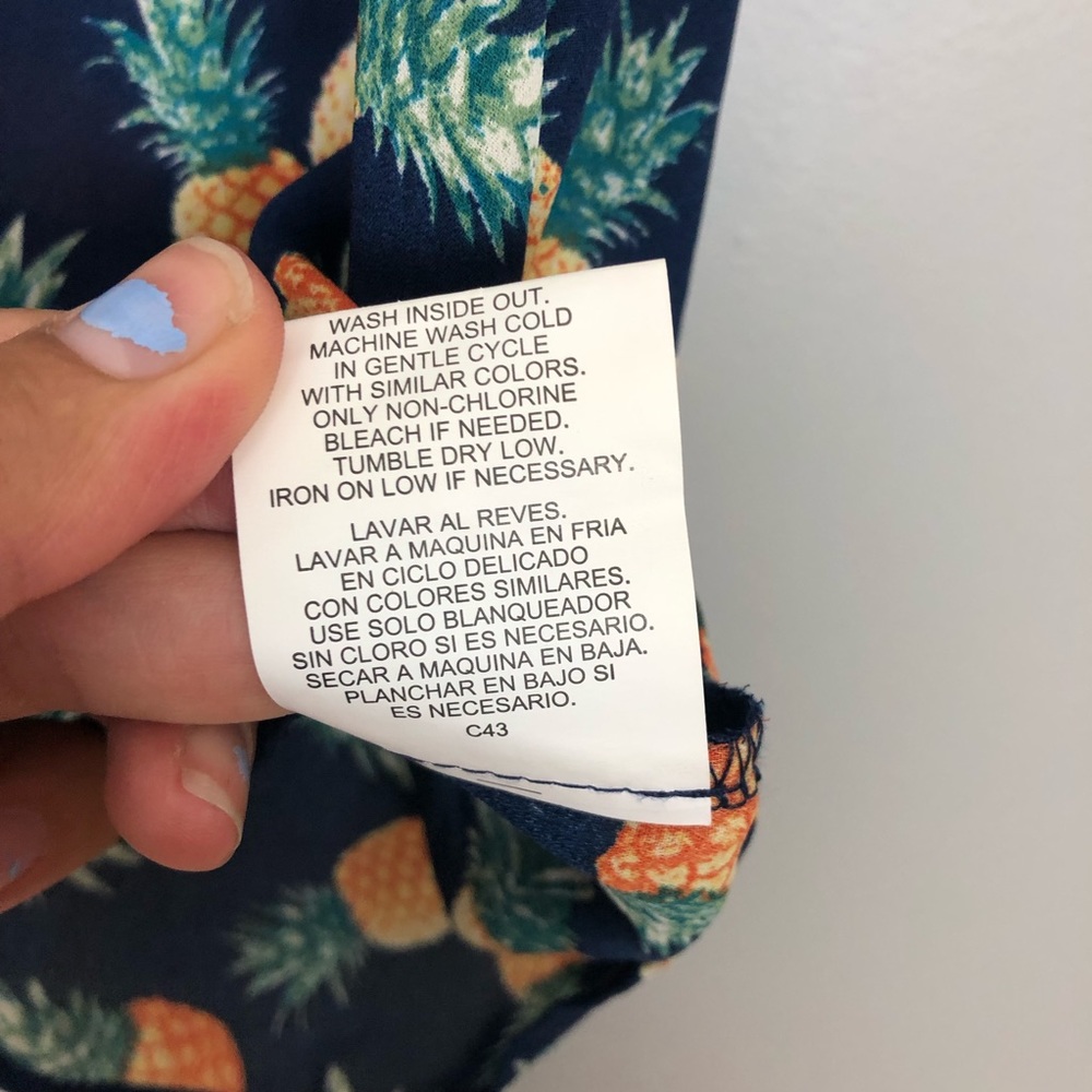Women’s Pineapple Buttondown with navy background - Picture 8 of 8